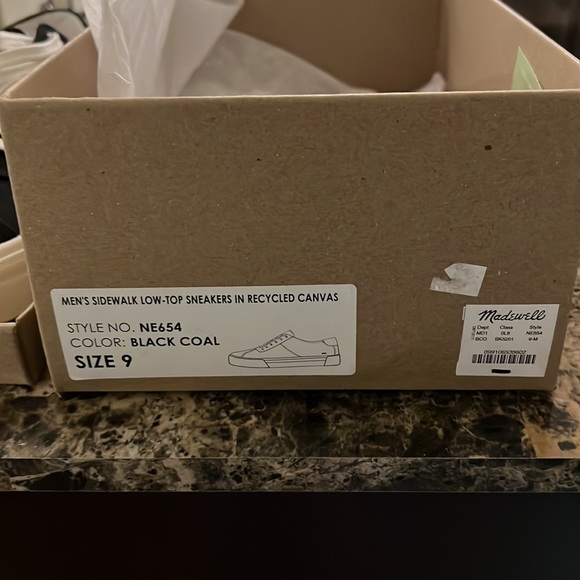 Madewell sneakers in black. Size 9 men, 10.5 women. Never worn. - Picture 7 of 7